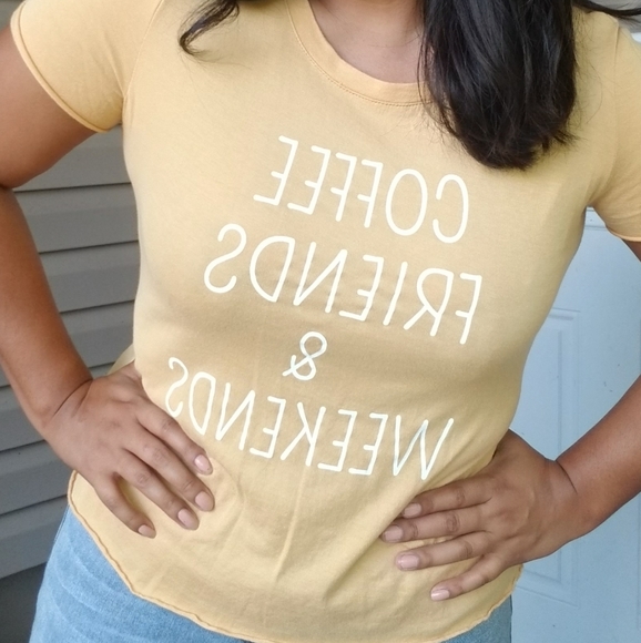 JUST LIVING YELLOW LOGO TOP - Picture 5 of 6